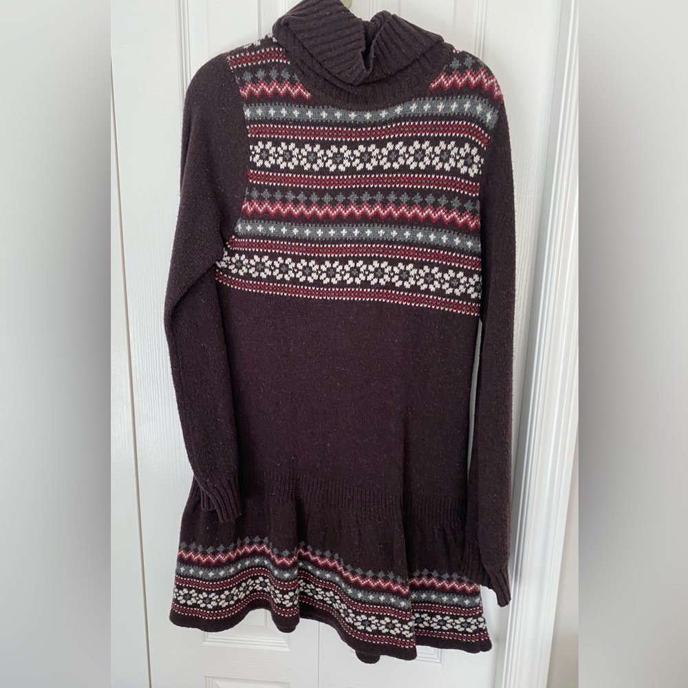 Women's Patterned Sweater - Black and Red